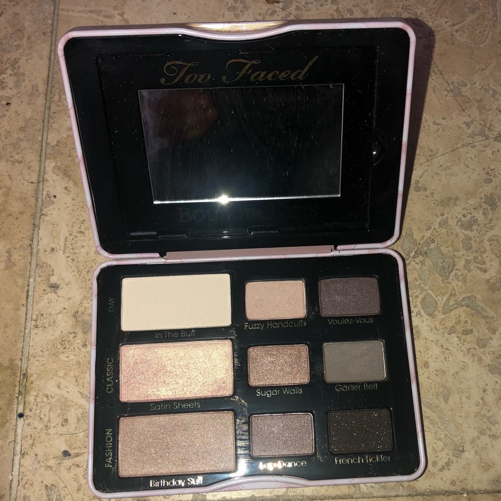 Too faced eyeshadow